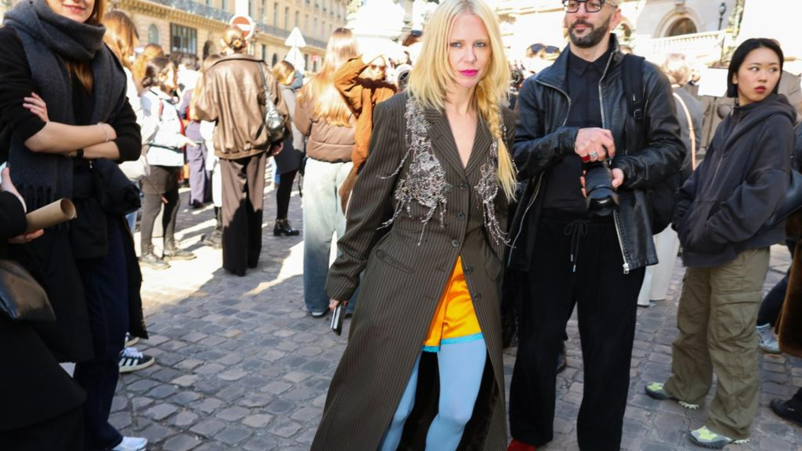 Simple Ways to Wear Scarves for Any Season
