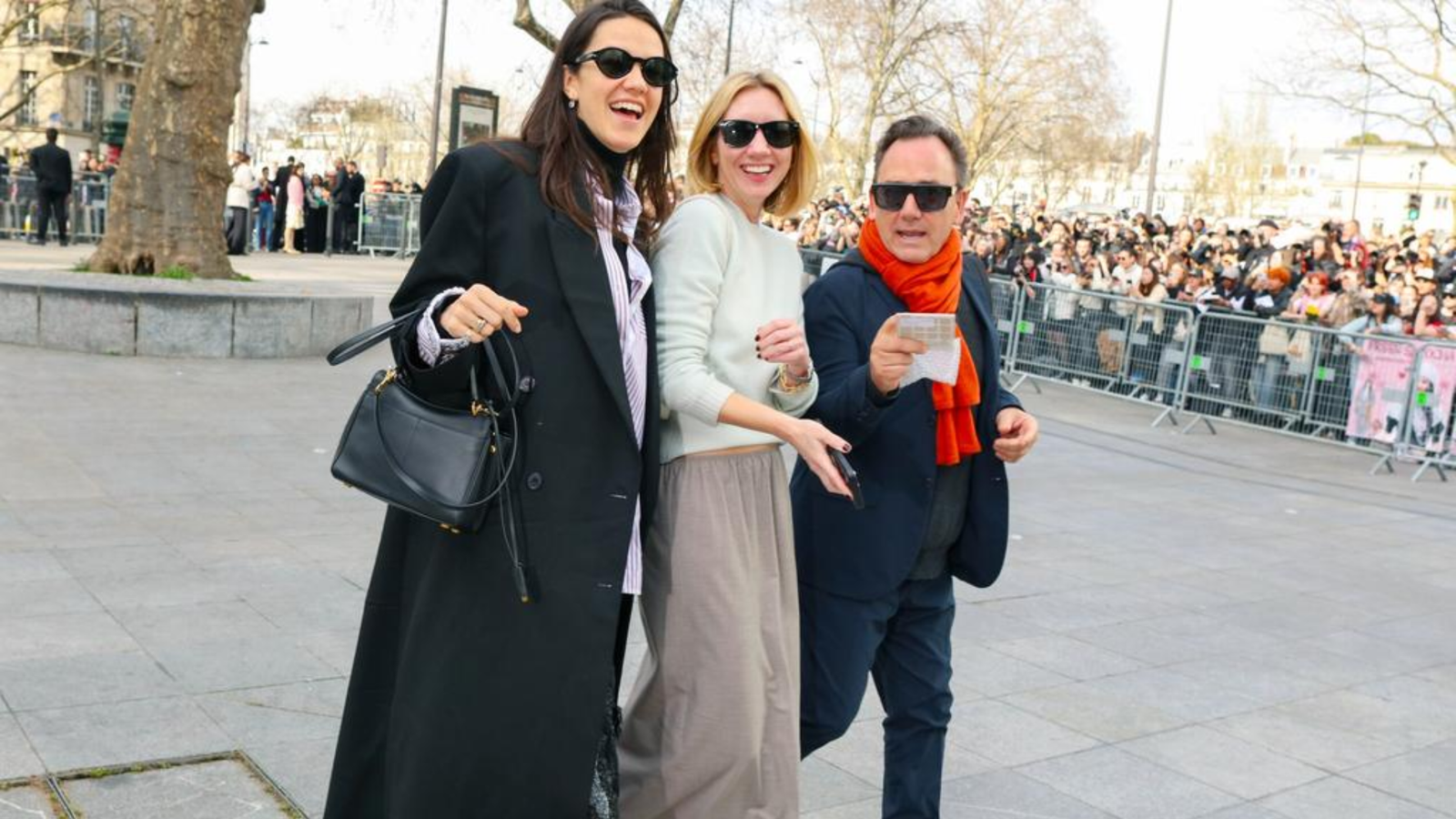Stylish and Practical: How to Wear Scarves for Versatile Looks