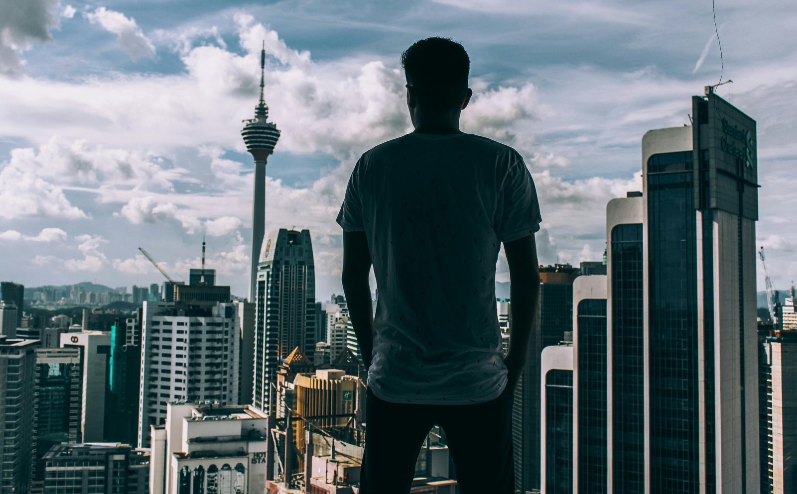 Luxury Street Style Trends for Men Featuring DC Milan