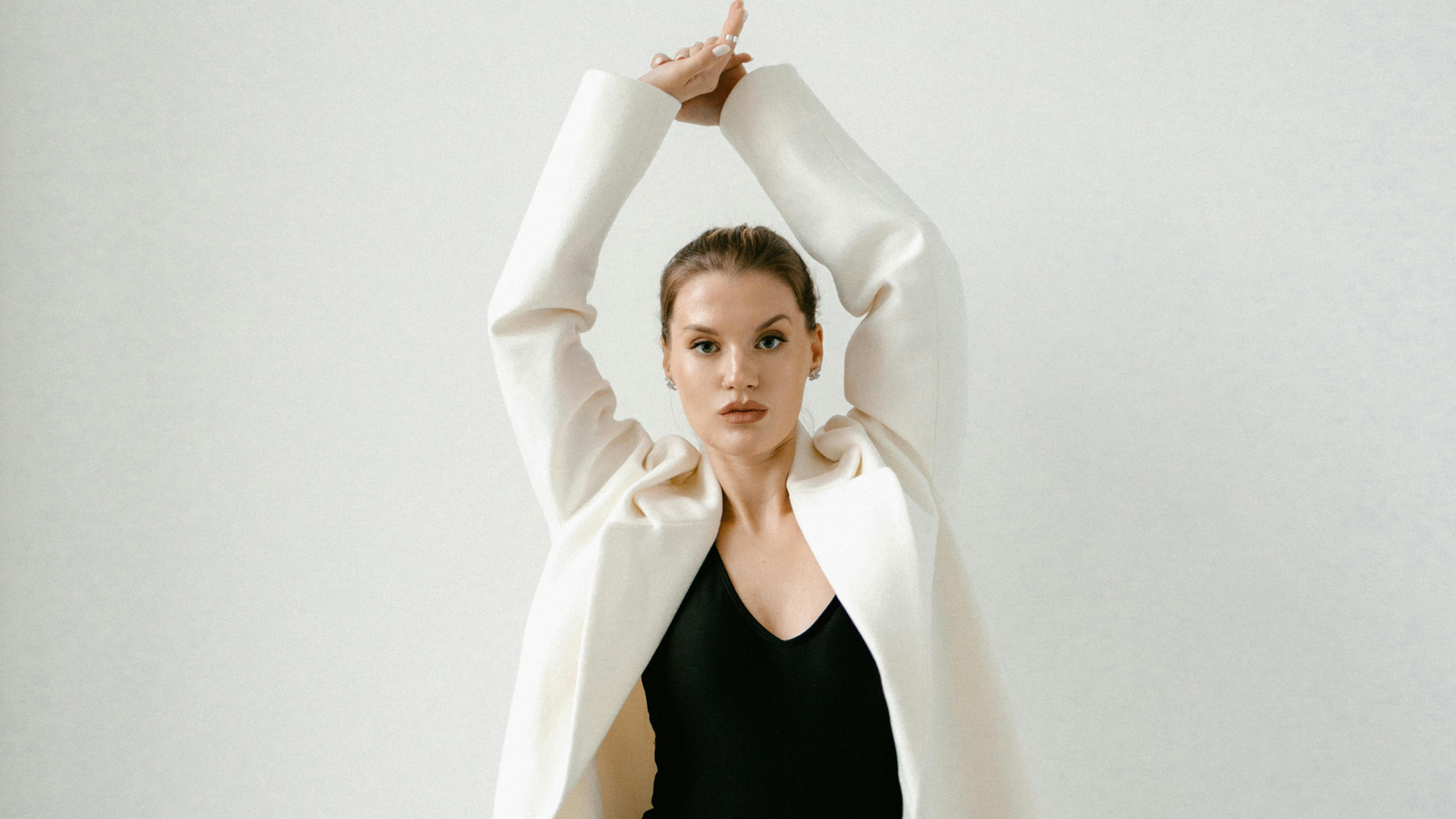 Look Fresh With Tips To Make Your Cashmere Last Longer