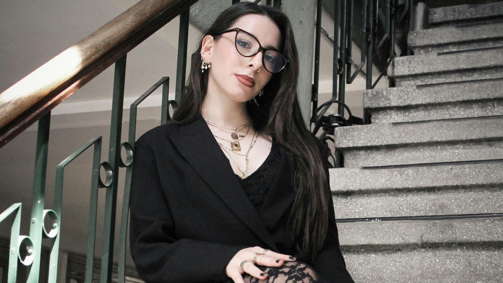 Combine Cashmere with Street Wear for a Trendy Iconic Looks
