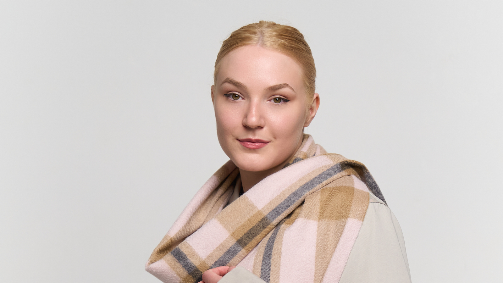 Premium Wool & Cashmere Scarves – Elegant Winter Essentials
